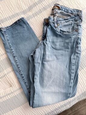 Kut from the Kloth Light Blue Skinny Jeans